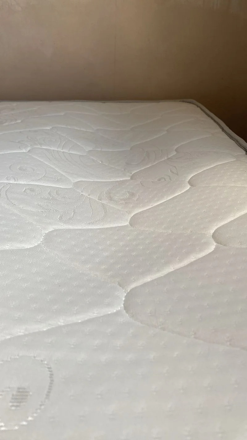 Cama Box Baú Casal Tecido Branco Com Colchão 138 Toronto Molas Ensacadas D33 32cm - Elite Sono - Imagem 6
